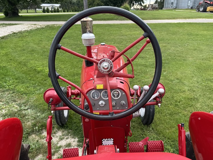 1954-farmall-international-300-image-20