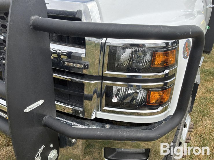 2022-chevrolet-silverado-6500-hd-/-gm515-4x4-crew-cab-service-truck-image-15