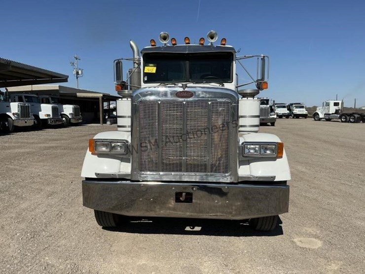 1993-peterbilt-379-image-2