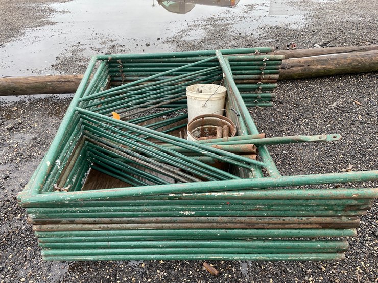 #2837-•-(2)-pallets-of-scaffolding-image-4