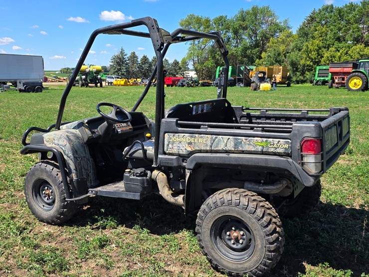 john-deere-gator-image-35
