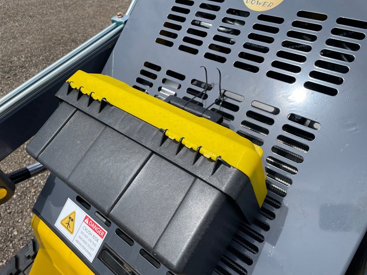 #2826-•-2026-landhero-mini-skid-steer-loader-image-12