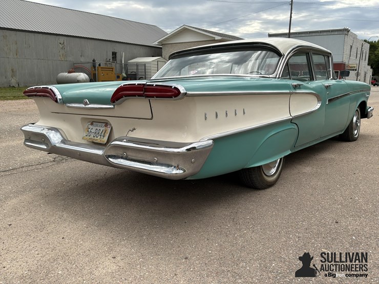 1958-edsel-pacer-4-door-sedan-image-13