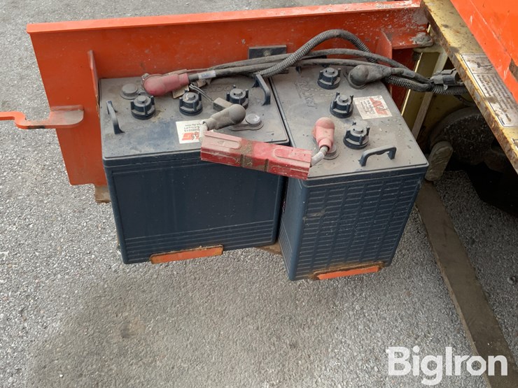 2016-jlg-1230es-image-10