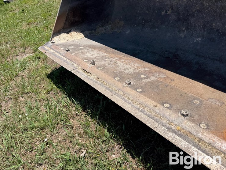 2013-deere-624k-image-11
