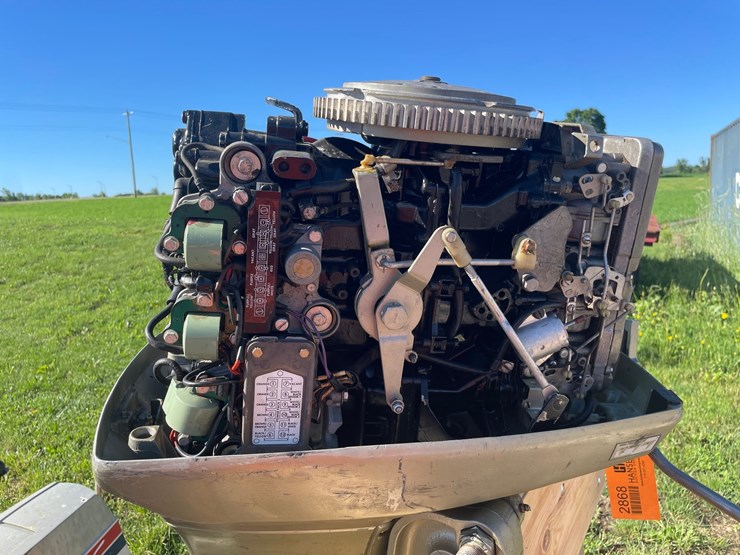 #2868-•-evinrude-70-hp-outboard-boat-motor-image-9