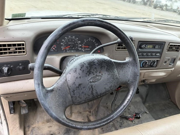 2001-ford-f250-image-12