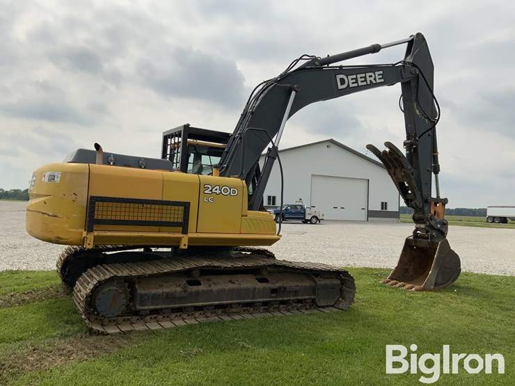 2007-deere-240d-lc-image-5
