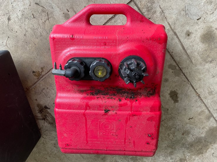 #2832-•-fuel-cans-image-4