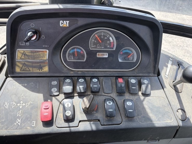 2012-caterpillar-430e-image-34