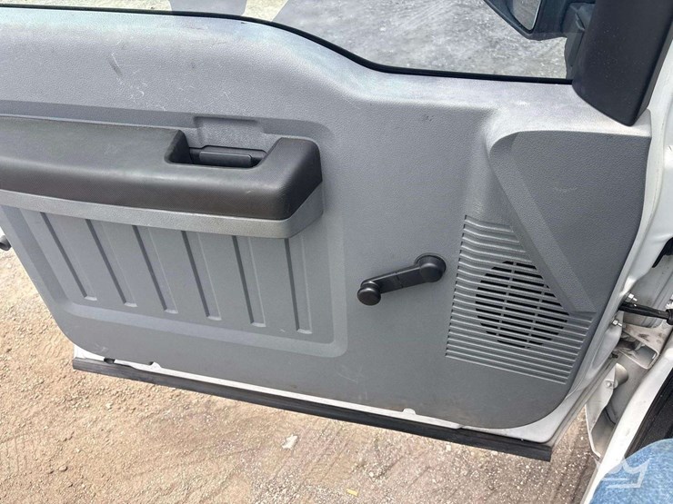 2016-ford-f250-image-16