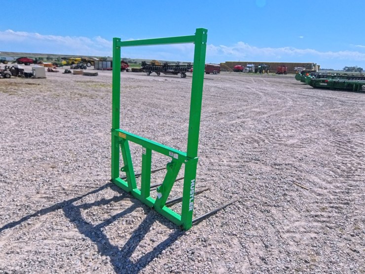 #1047-•-hustler-lift-max-bale-spear-image-4