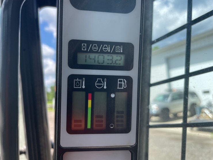 2018-new-holland-c232-image-28