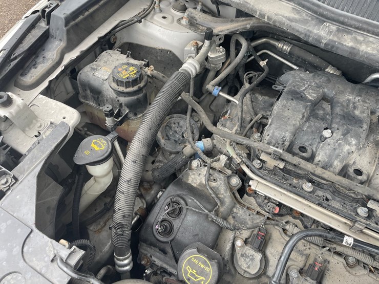 2015-ford-explorer-xlt-image-36