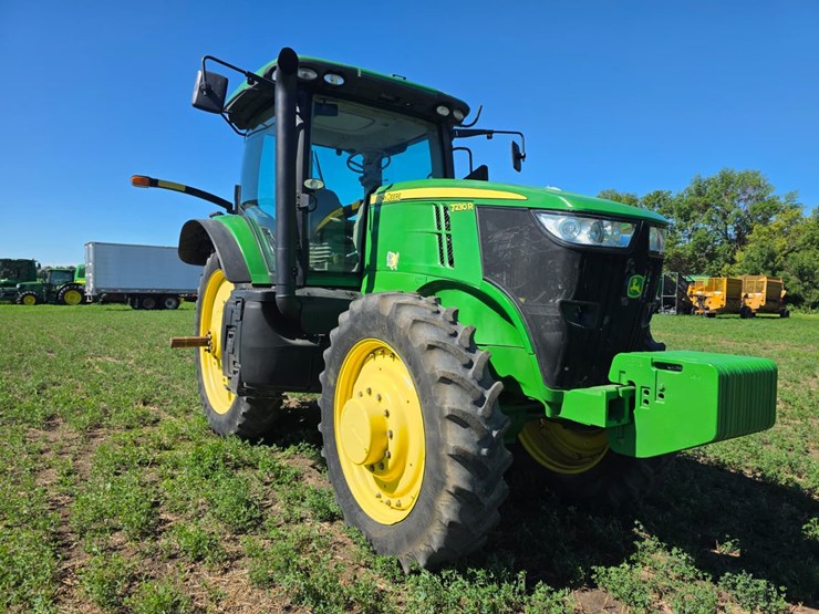john-deere-7230r-image-11