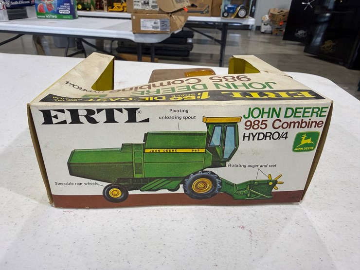 #47266-•-john-deere-985-combine-vintage-toy-image-5