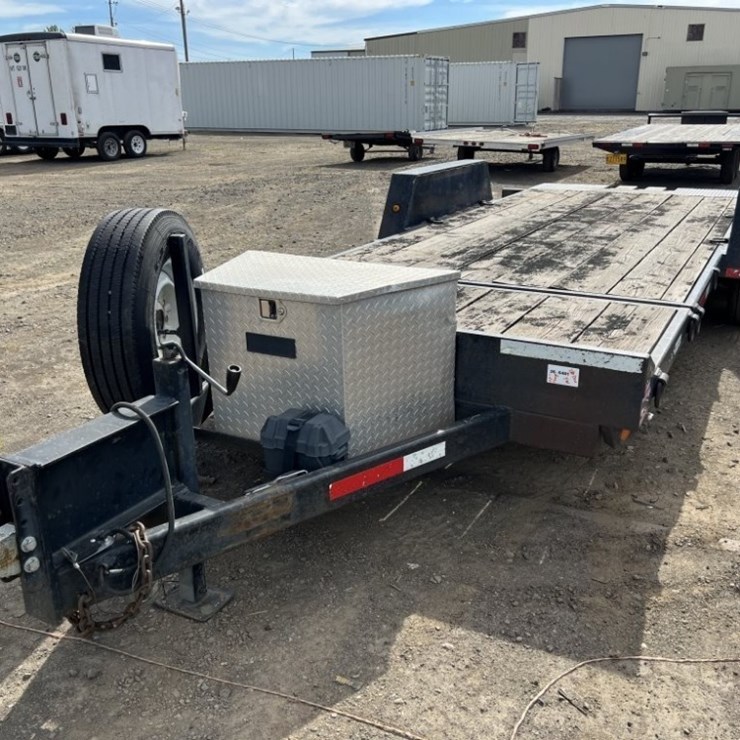2000 Walton 20' T/A Equipment Trailer