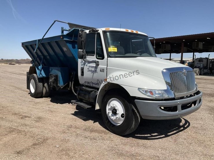 2007-international-durastar-4300-image-3