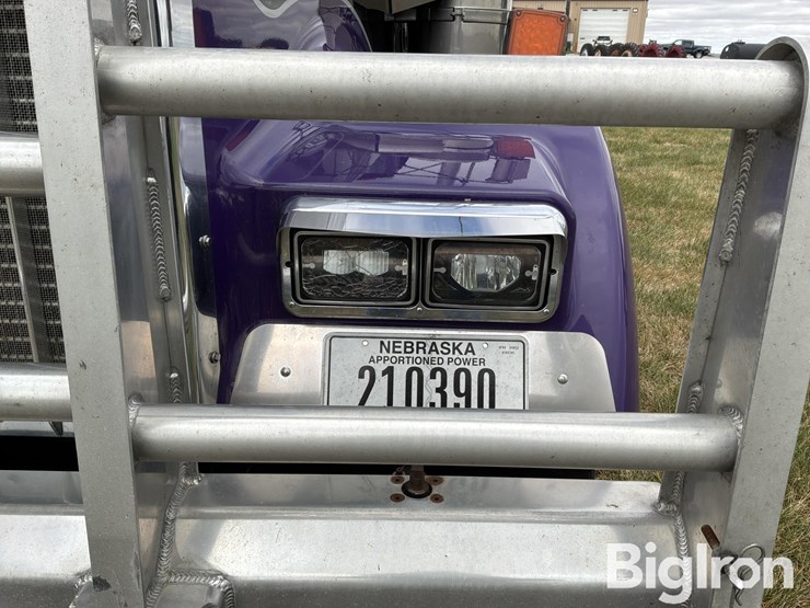 2019-kenworth-w900-image-11