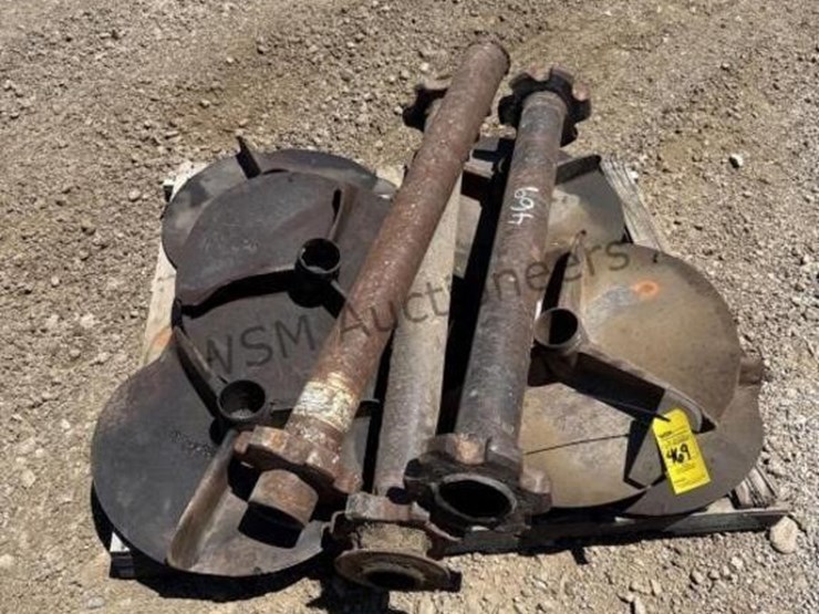 pallet-of-drive-shafts-&-spinners-for-spreader-image-2