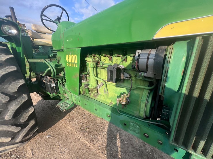 john-deere-4000-image-11