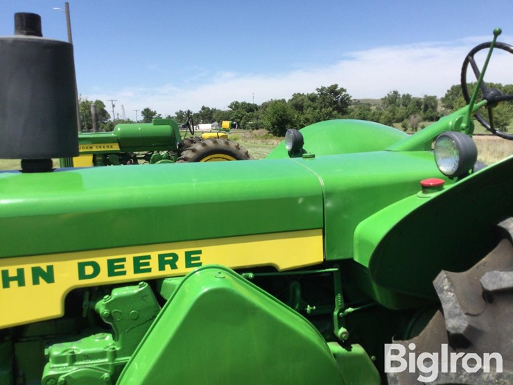 1959-john-deere-830-image-14