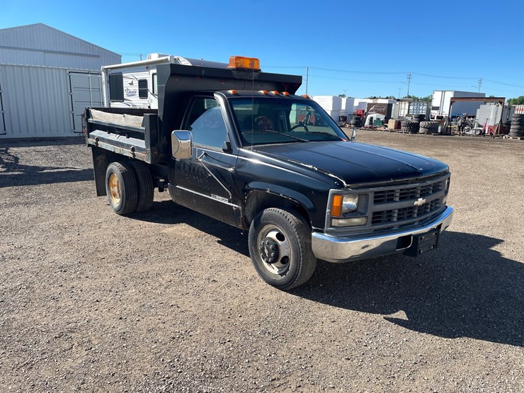1997-chevrolet-3500-image-3