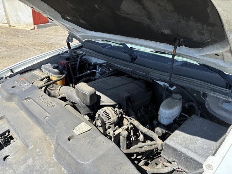 2011-chevrolet-silverado-2500-image-10