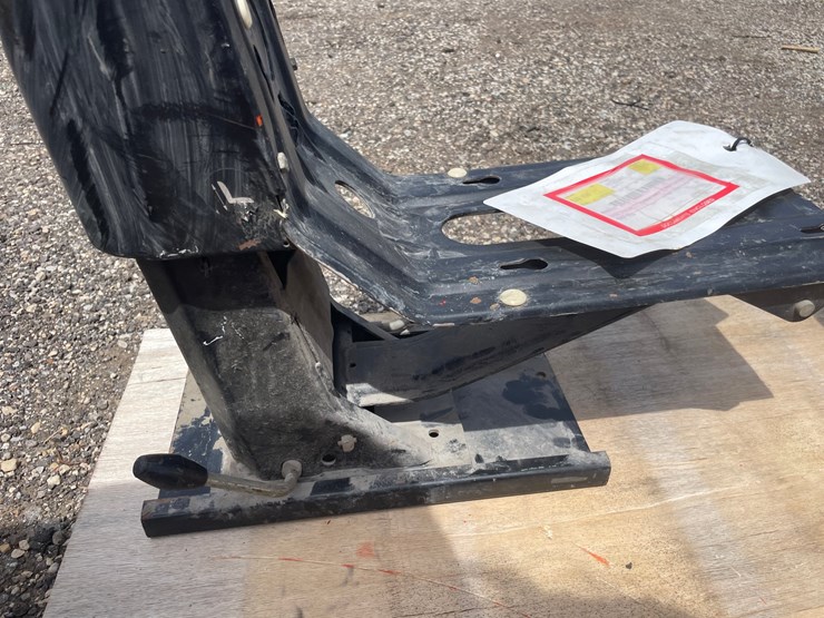 #2780-•-john-deere-seat-base-image-6