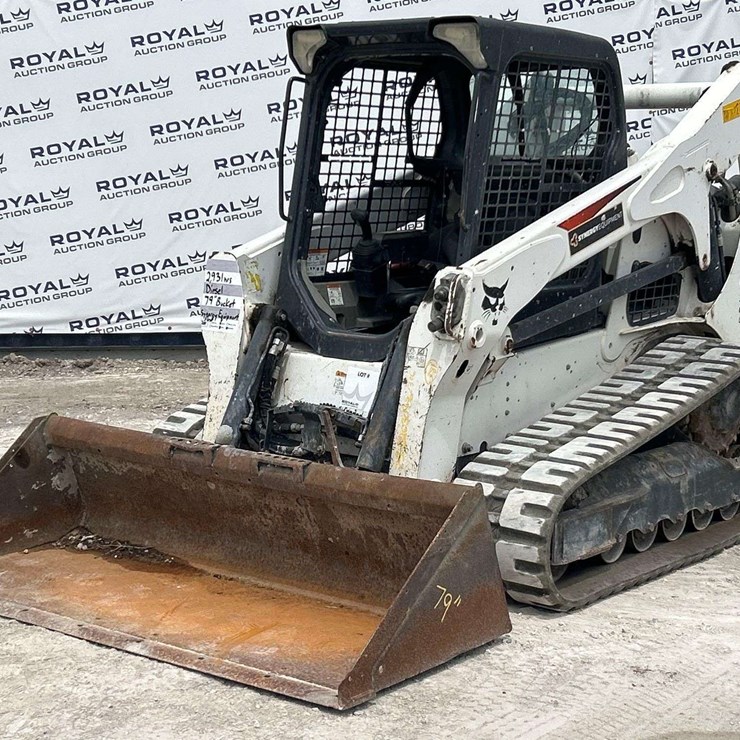 2021 BOBCAT T740