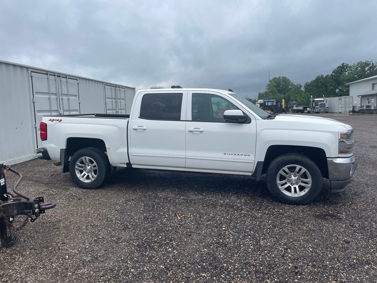 2018-chevrolet-silverado-1500-image-4