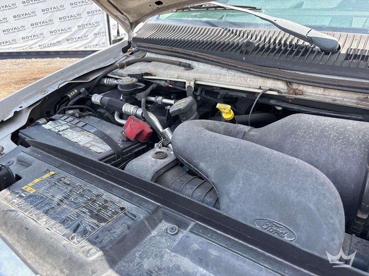 2014-ford-e450-image-23