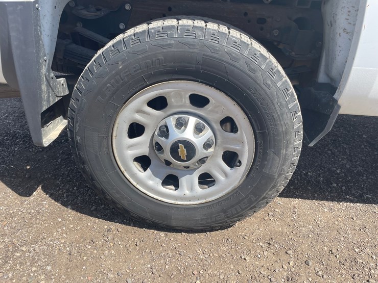 2017-chevrolet-3500hd-image-11