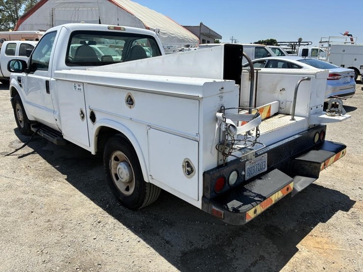 2008-ford-f250-xl-image-4