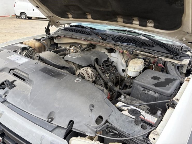 2007-gmc-3500hd-image-8