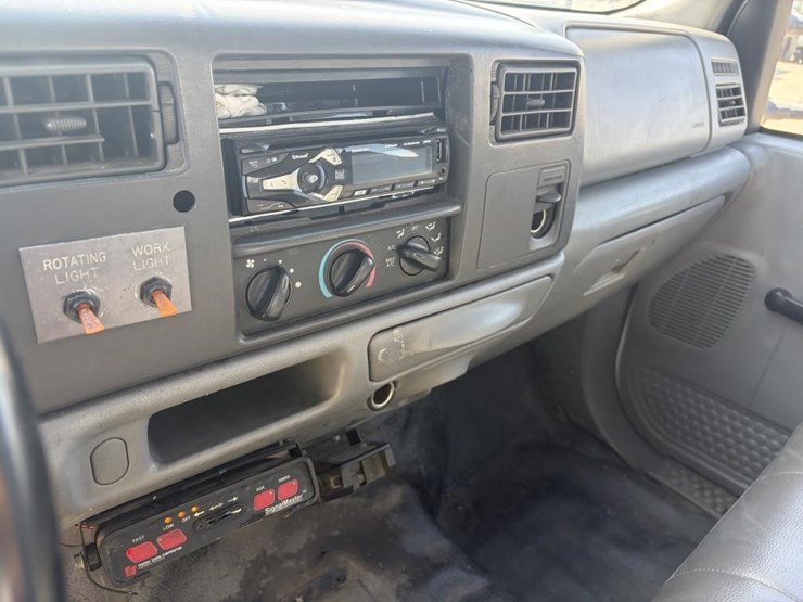 2002-ford-f350-image-17