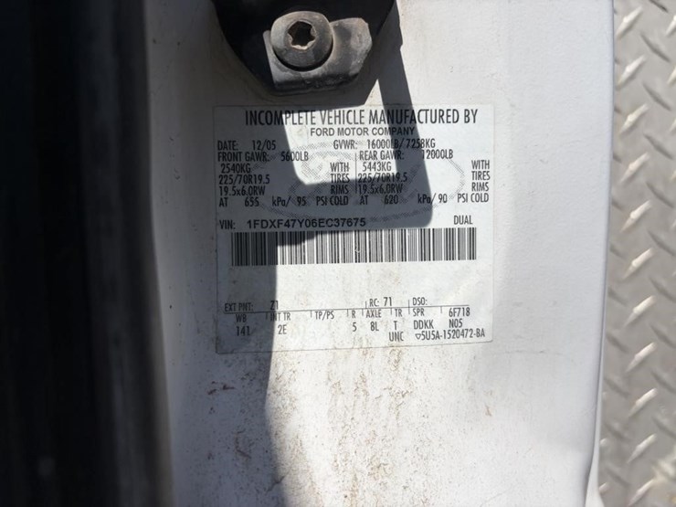2006-ford-f450-image-18