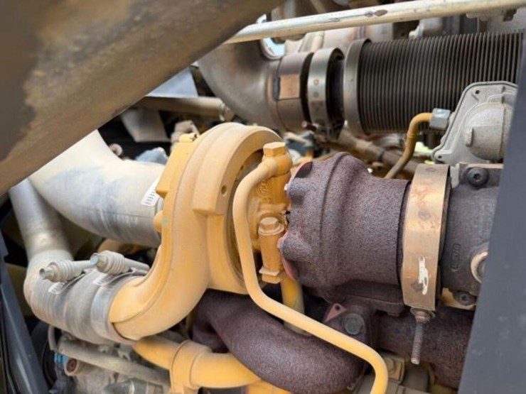 2018-deere-310sl-image-24