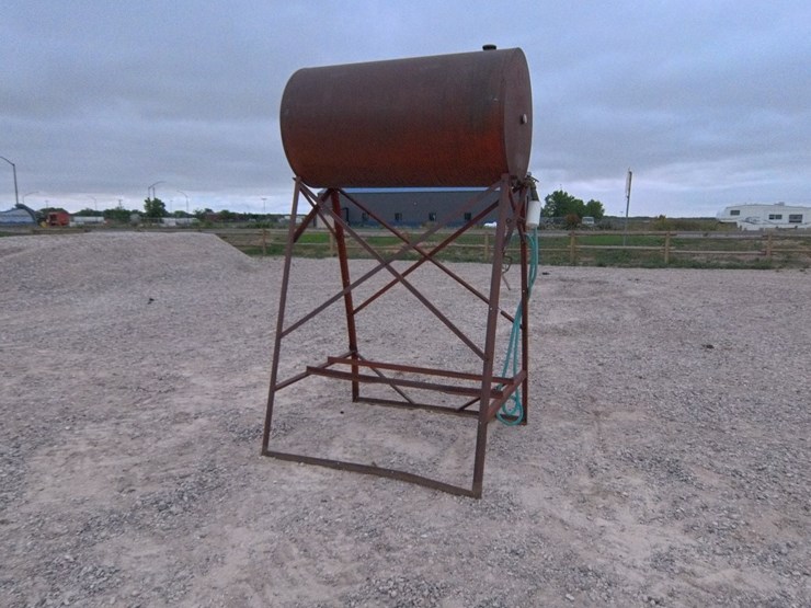 #2029-•-250-gallon-gravity-flow-fuel-tank-on-stand-image-7