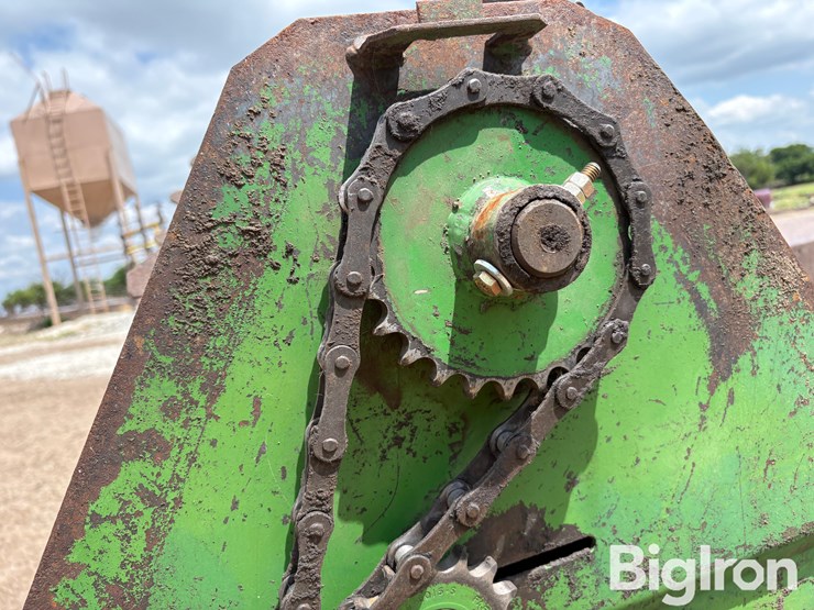 john-deere-660-image-11