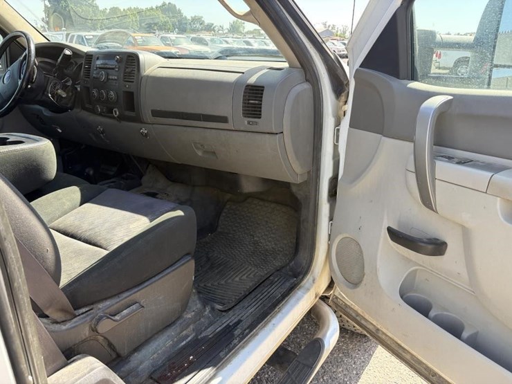 2012-gmc-sierra-2500-image-10