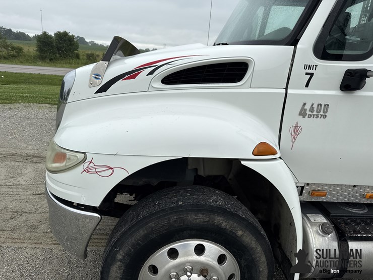 2007-international-durastar-4400-image-10