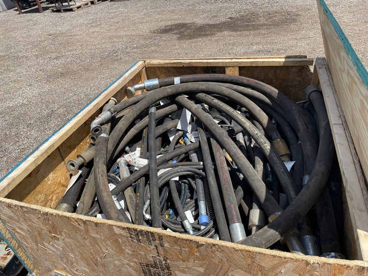 #2762-•-tote-of-hydraulic-hoses-image-5