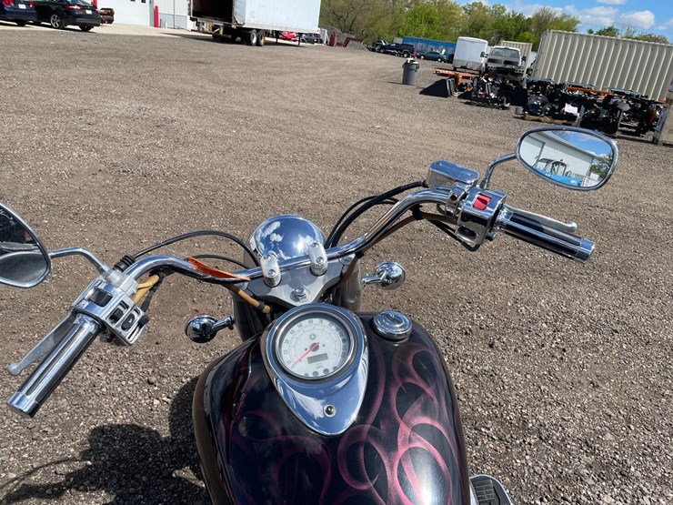 #2903-•-2004-yamaha-vstar-1100-motorcycle-(has-wi-title)-image-9