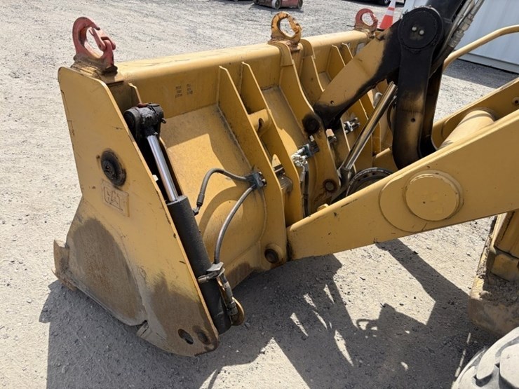 2012-caterpillar-430e-image-15