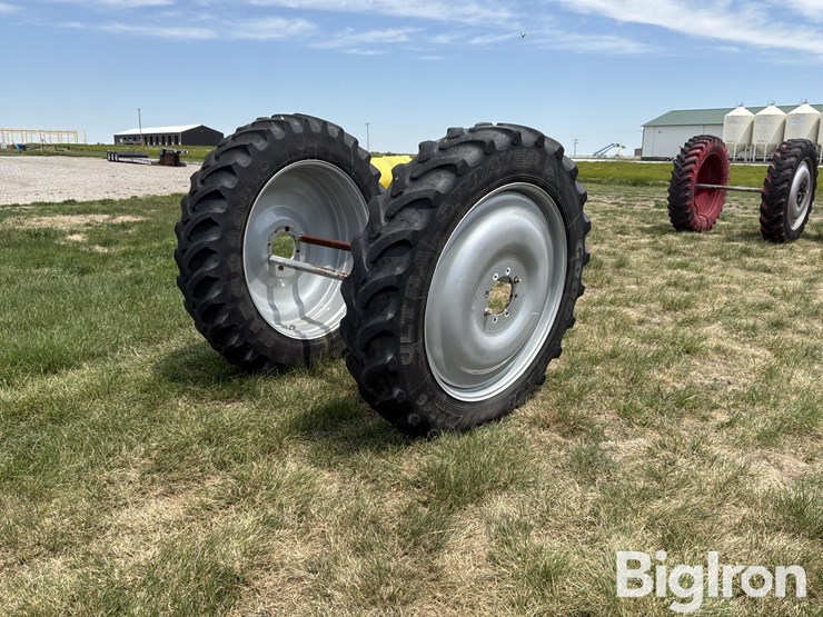 miller-sprayer-wheels-&-380/90r46-tires-image-1