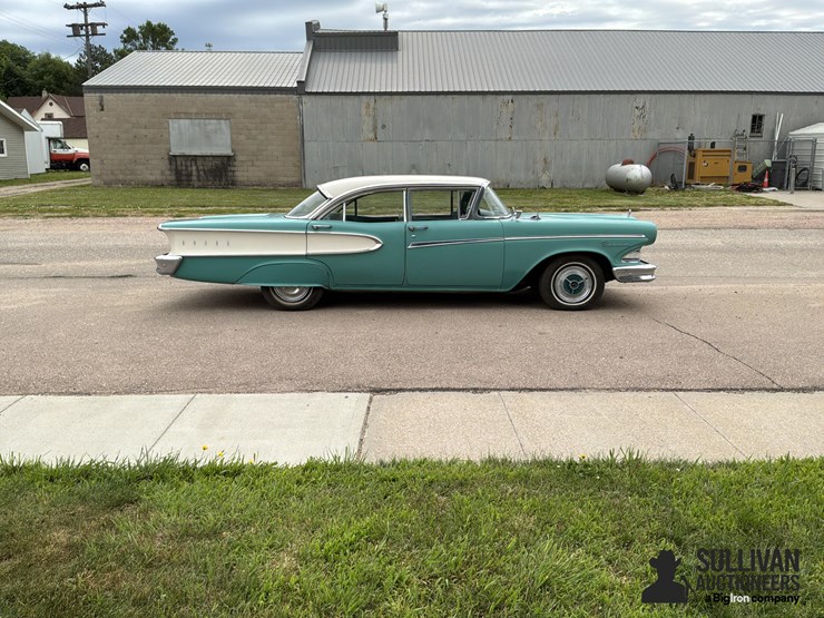 1958-edsel-pacer-4-door-sedan-image-4
