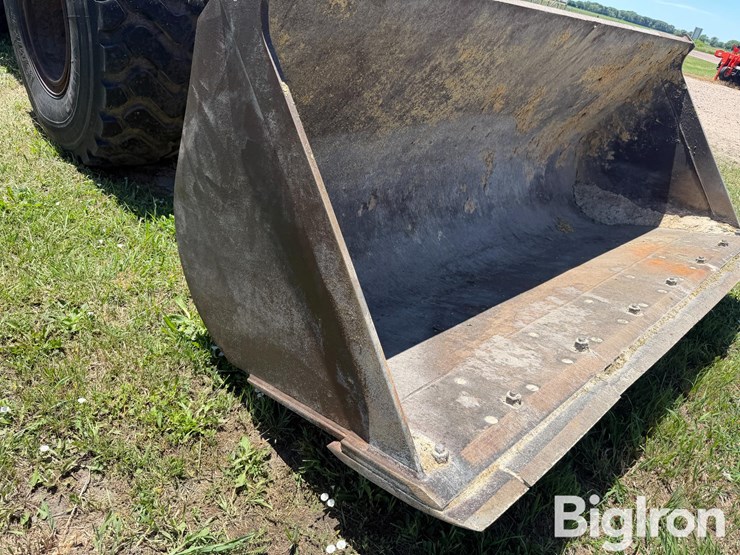 2013-deere-624k-image-13