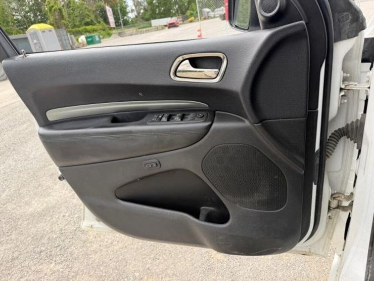 2019-dodge-durango-image-10