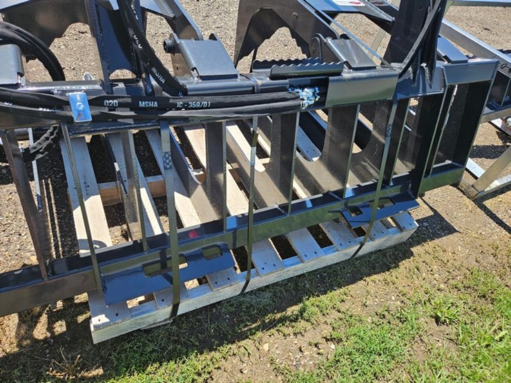 #327-•-2026-stout-72-8-skid-steer-72"-grapple-bucket-image-13